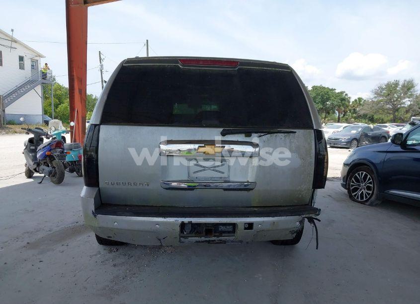 Photo 16 of 2013 Chevrolet Suburban 1500 LT (VIN 1GNSCJE03DR105672)