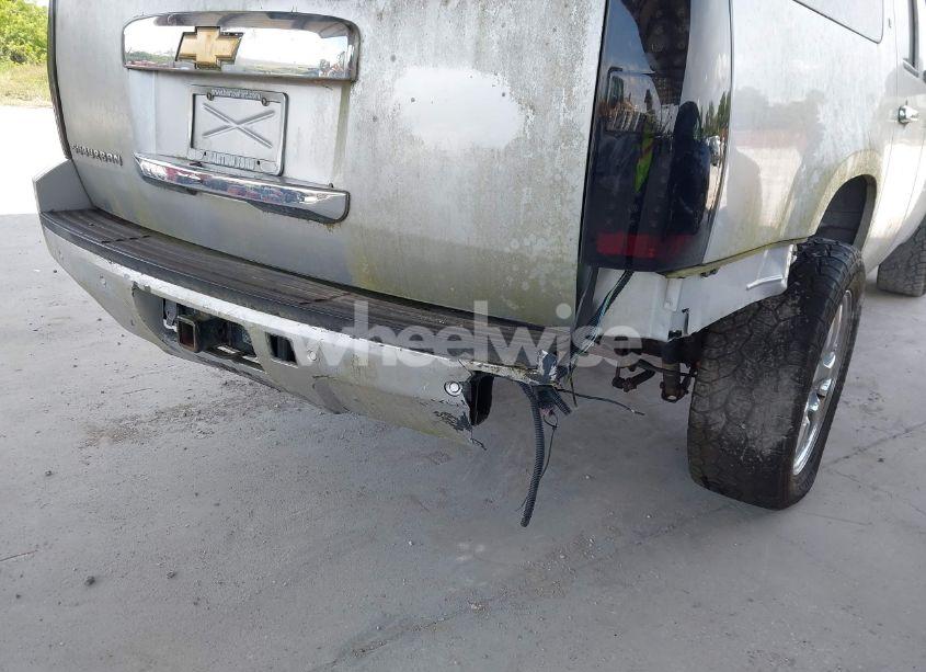 Photo 17 of 2013 Chevrolet Suburban 1500 LT (VIN 1GNSCJE03DR105672)