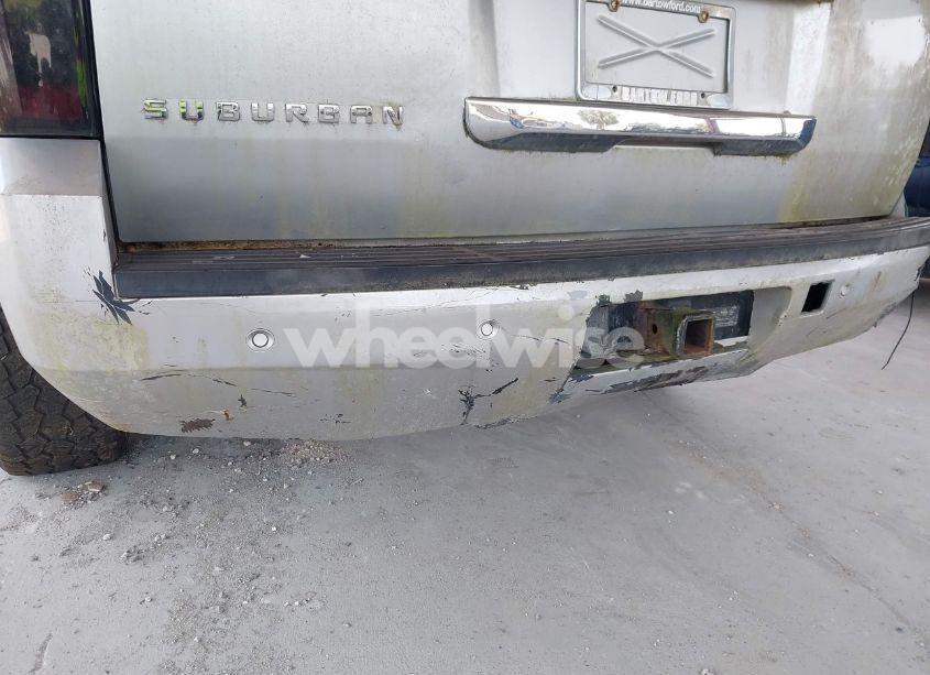 Photo 18 of 2013 Chevrolet Suburban 1500 LT (VIN 1GNSCJE03DR105672)