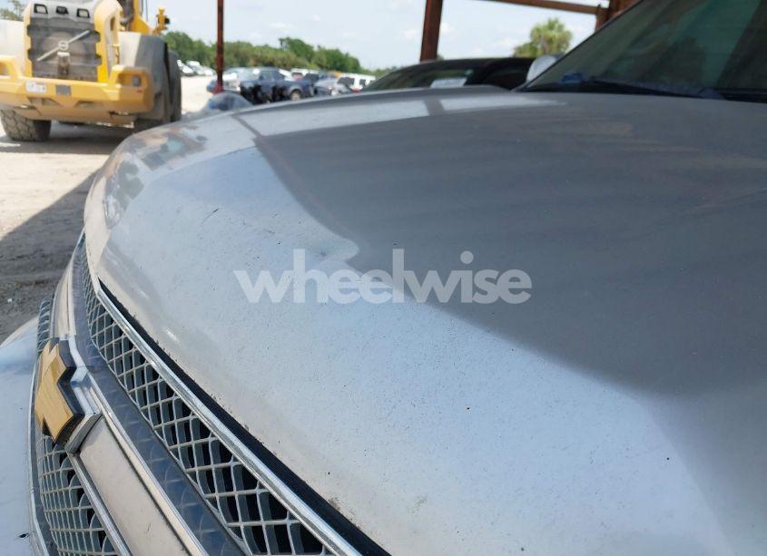 Photo 19 of 2013 Chevrolet Suburban 1500 LT (VIN 1GNSCJE03DR105672)