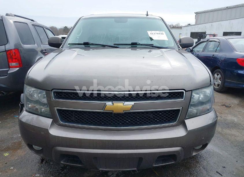 Photo 12 of 2013 Chevrolet Suburban 1500 LT (VIN 1GNSCJE03DR160204)
