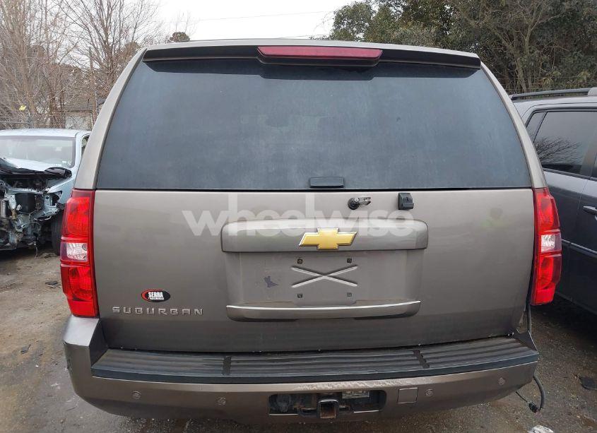 Photo 16 of 2013 Chevrolet Suburban 1500 LT (VIN 1GNSCJE03DR160204)