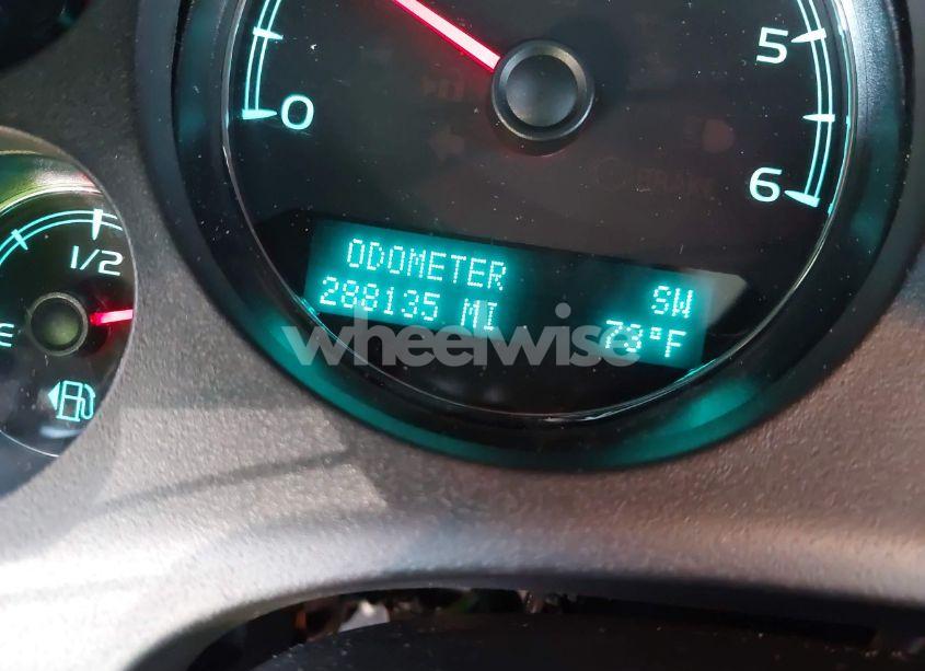 Photo 16 of 2014 Chevrolet Suburban 1500 LT (VIN 1GNSCJE03ER203943)