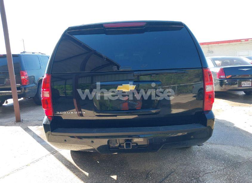 Photo 17 of 2014 Chevrolet Suburban 1500 LT (VIN 1GNSCJE03ER203943)