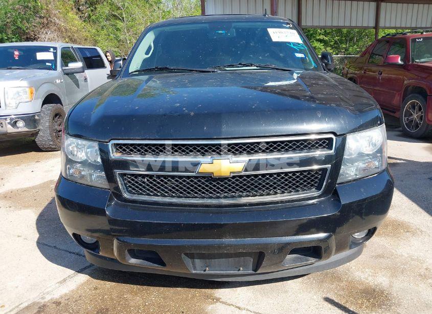 Photo 6 of 2014 Chevrolet Suburban 1500 LT (VIN 1GNSCJE03ER203943)