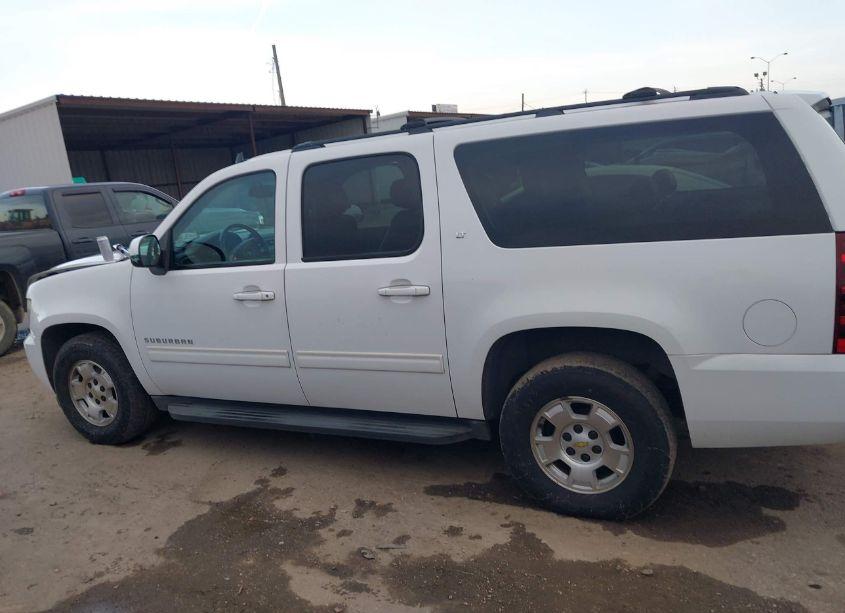 Photo 14 of 2012 Chevrolet Suburban 1500 LT (VIN 1GNSCJE04CR212129)