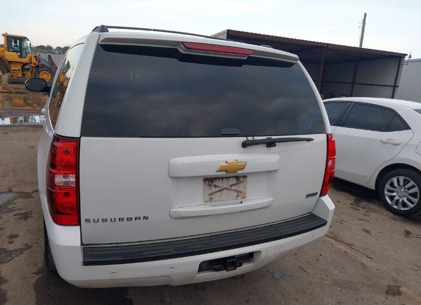 Photo 16 of 2012 Chevrolet Suburban 1500 LT (VIN 1GNSCJE04CR212129)