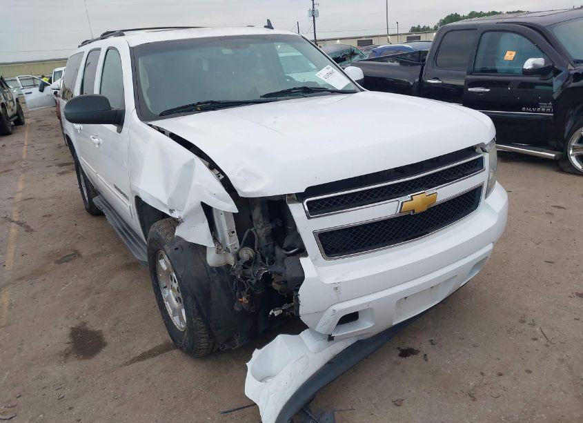 Photo 6 of 2012 Chevrolet Suburban 1500 LT (VIN 1GNSCJE04CR212129)