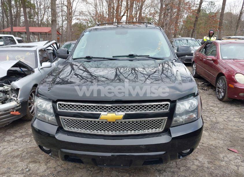 Photo 12 of 2012 Chevrolet Suburban 1500 LT (VIN 1GNSCJE04CR261802)