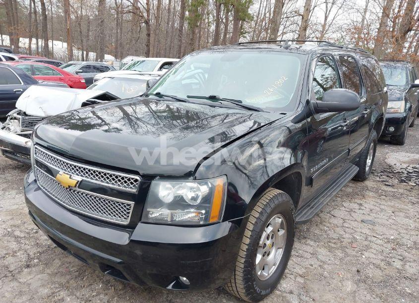 Photo 2 of 2012 Chevrolet Suburban 1500 LT (VIN 1GNSCJE04CR261802)