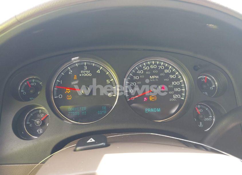 Photo 7 of 2013 Chevrolet Suburban 1500 LT (VIN 1GNSCJE04DR146389)