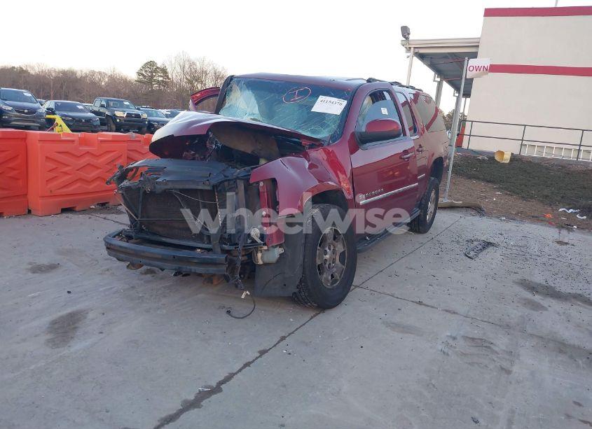 Photo 2 of 2011 Chevrolet Suburban 1500 LT1 (VIN 1GNSCJE05BR139092)