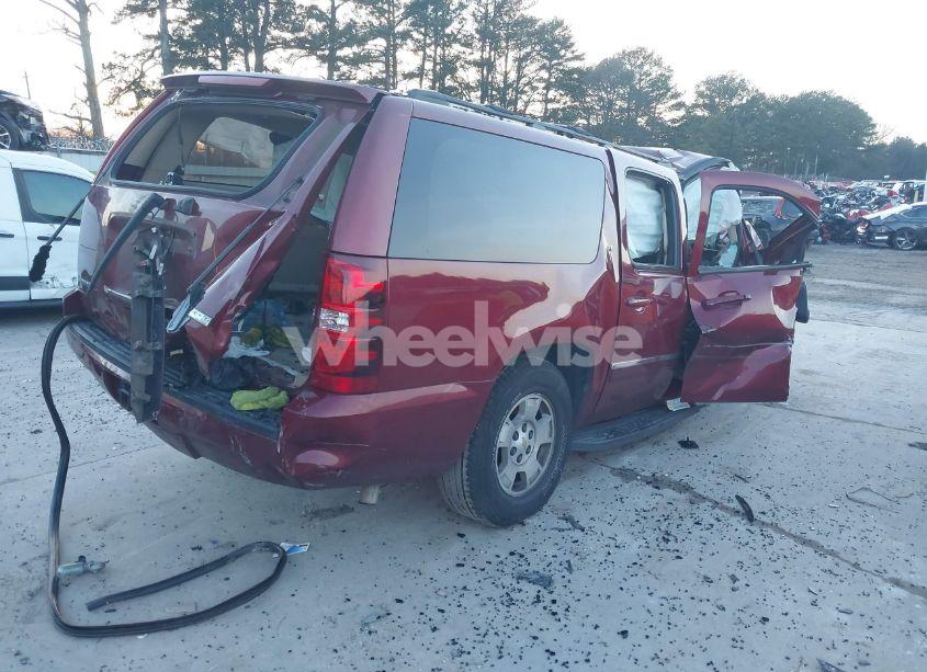 Photo 4 of 2011 Chevrolet Suburban 1500 LT1 (VIN 1GNSCJE05BR139092)