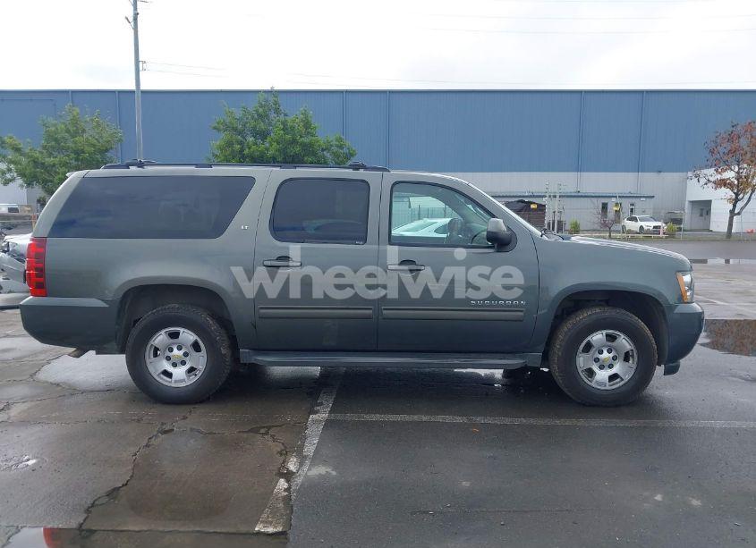 Photo 13 of 2011 Chevrolet Suburban 1500 LT1 (VIN 1GNSCJE05BR164719)