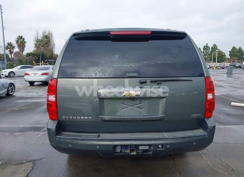 Photo 16 of 2011 Chevrolet Suburban 1500 LT1 (VIN 1GNSCJE05BR164719)