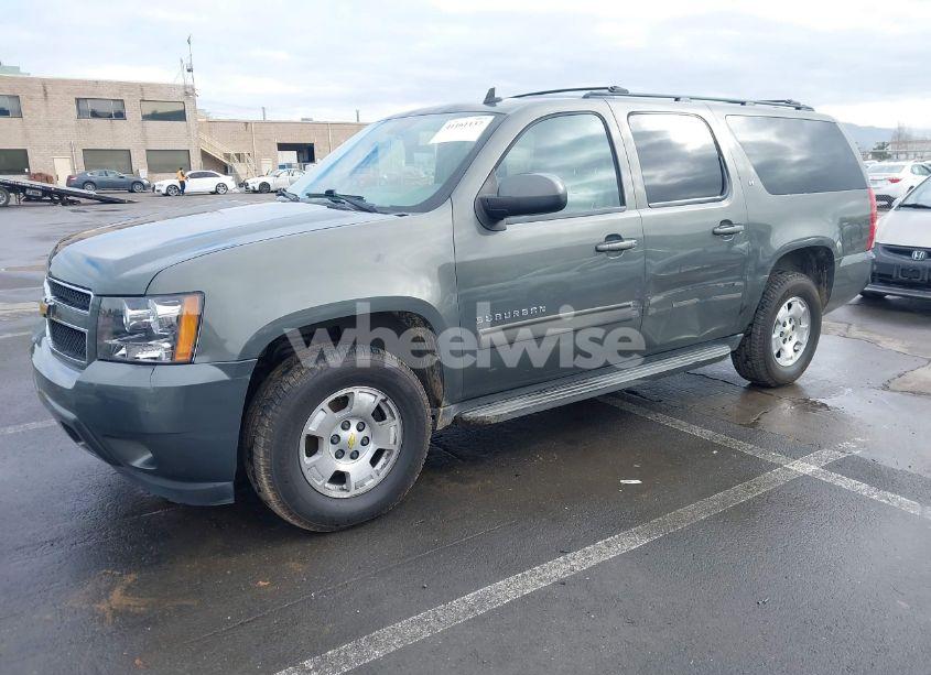Photo 2 of 2011 Chevrolet Suburban 1500 LT1 (VIN 1GNSCJE05BR164719)