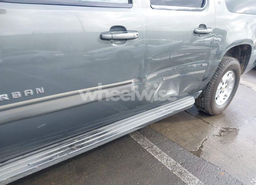 Photo 6 of 2011 Chevrolet Suburban 1500 LT1 (VIN 1GNSCJE05BR164719)