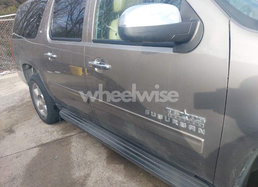 Photo 13 of 2011 Chevrolet Suburban 1500 LT1 (VIN 1GNSCJE05BR280261)