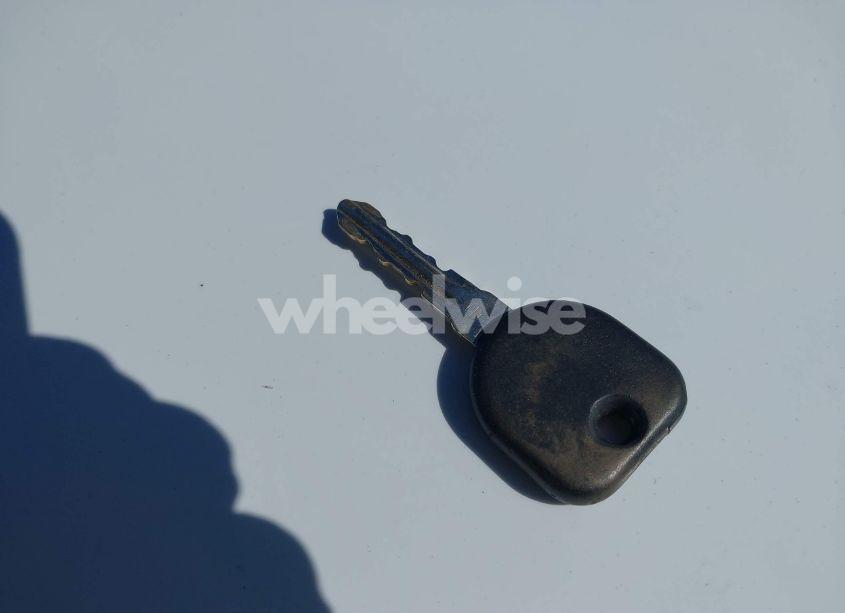 Photo 11 of 2011 Chevrolet Suburban 1500 LT1 (VIN 1GNSCJE05BR357775)