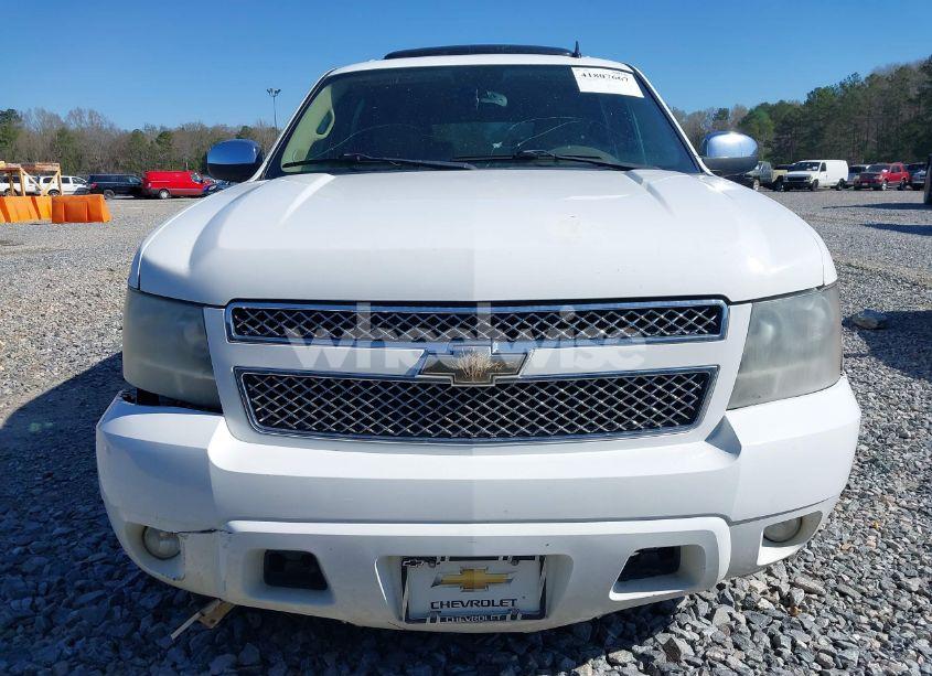 Photo 12 of 2011 Chevrolet Suburban 1500 LT1 (VIN 1GNSCJE05BR357775)