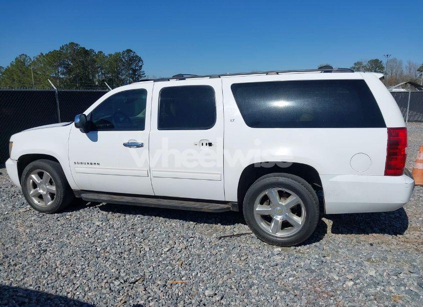 Photo 14 of 2011 Chevrolet Suburban 1500 LT1 (VIN 1GNSCJE05BR357775)