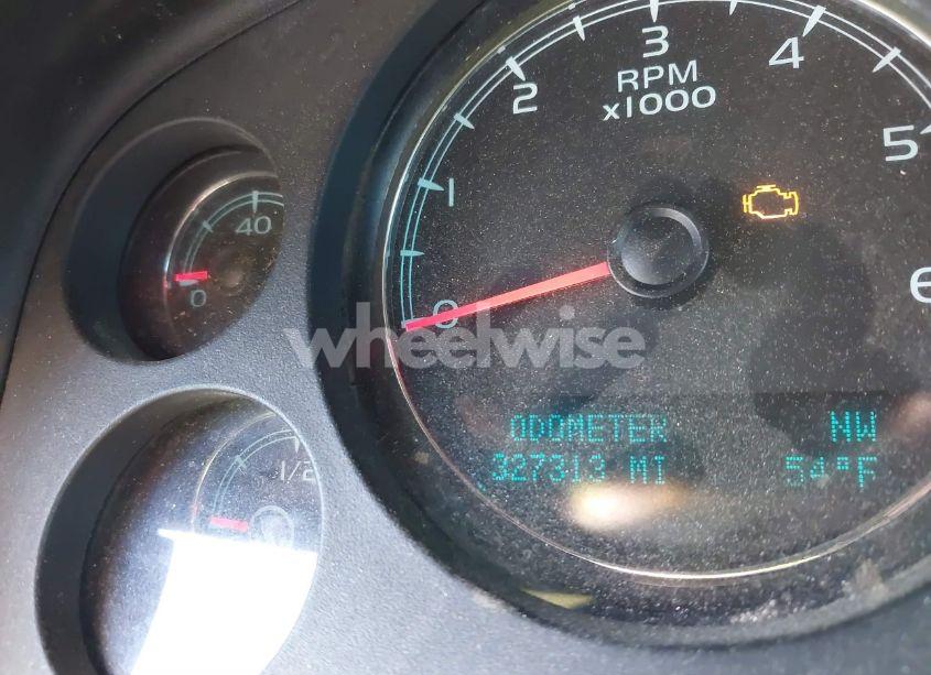 Photo 15 of 2011 Chevrolet Suburban 1500 LT1 (VIN 1GNSCJE05BR357775)