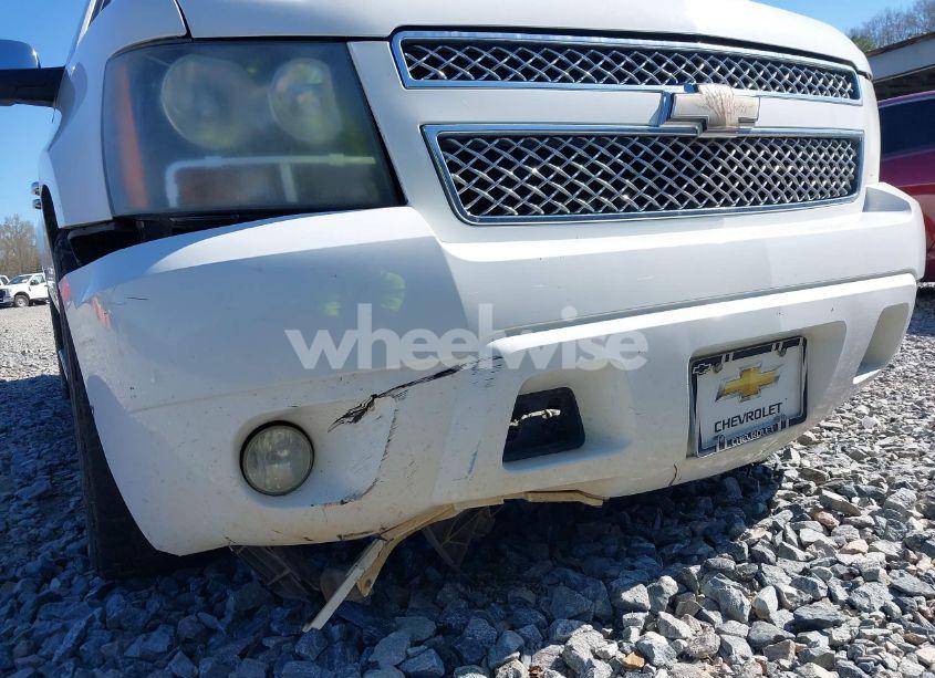 Photo 6 of 2011 Chevrolet Suburban 1500 LT1 (VIN 1GNSCJE05BR357775)