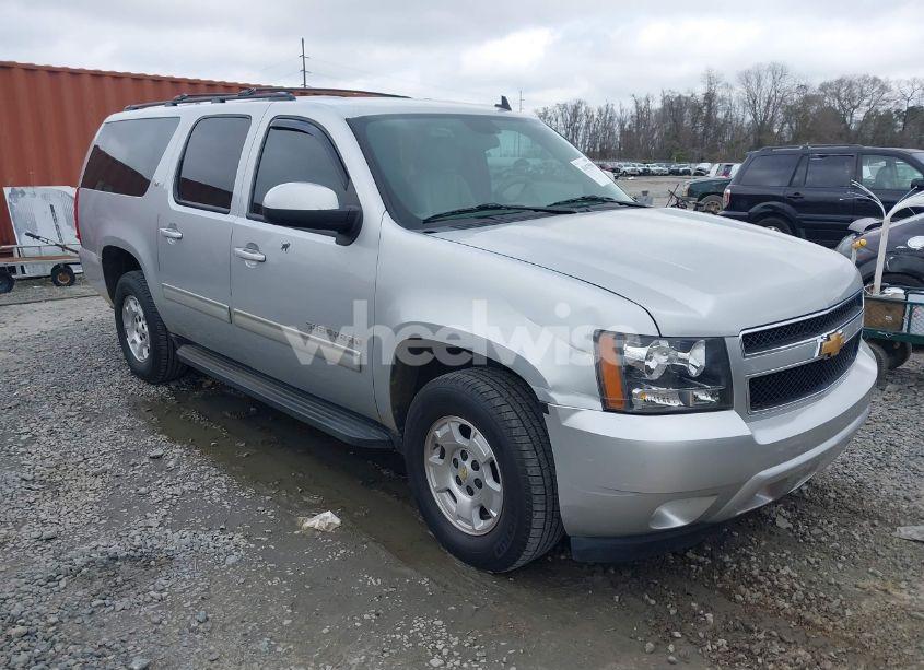 2012 Chevrolet Suburban 1500 LT (VIN 1GNSCJE05CR134749) main photo
