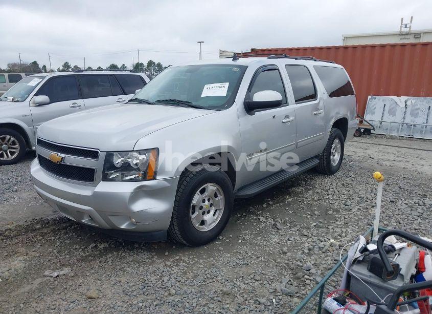 Photo 2 of 2012 Chevrolet Suburban 1500 LT (VIN 1GNSCJE05CR134749)
