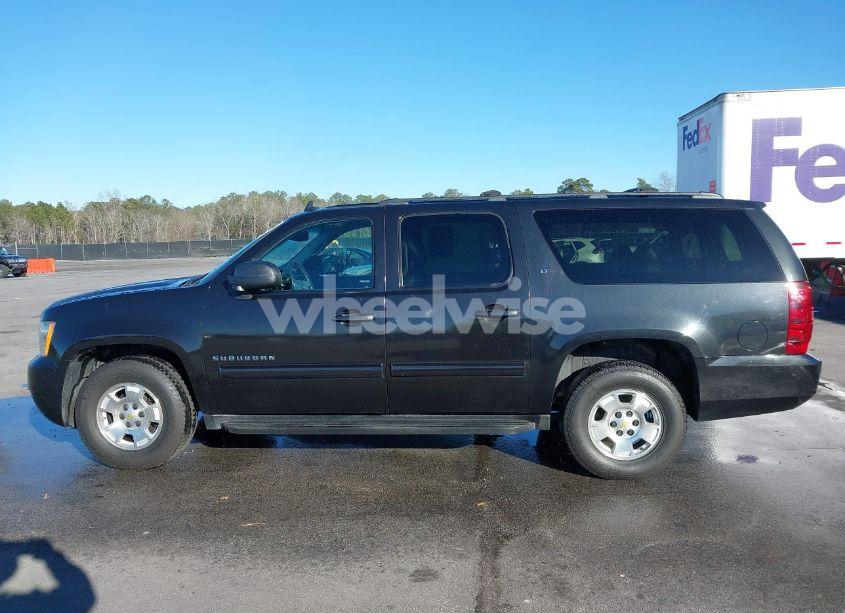 Photo 14 of 2012 Chevrolet Suburban 1500 LT (VIN 1GNSCJE05CR255765)