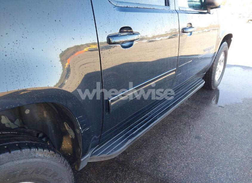 Photo 17 of 2012 Chevrolet Suburban 1500 LT (VIN 1GNSCJE05CR255765)