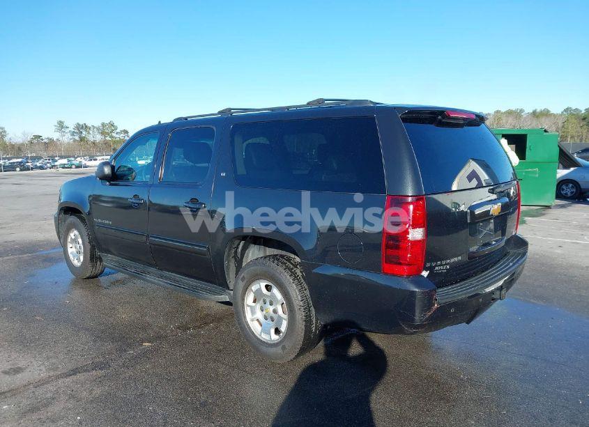 Photo 3 of 2012 Chevrolet Suburban 1500 LT (VIN 1GNSCJE05CR255765)