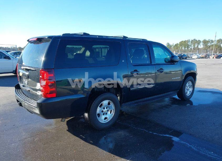 Photo 4 of 2012 Chevrolet Suburban 1500 LT (VIN 1GNSCJE05CR255765)
