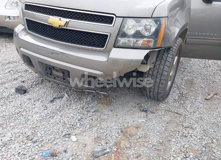 Photo 18 of 2012 Chevrolet Suburban 1500 LT (VIN 1GNSCJE05CR277815)