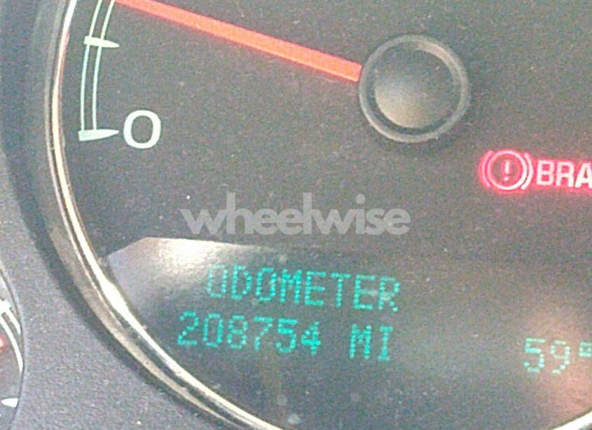 Photo 15 of 2014 Chevrolet Suburban 1500 LT (VIN 1GNSCJE05ER117663)