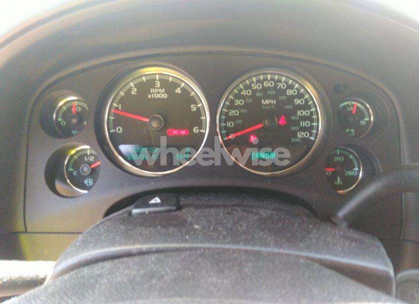 Photo 7 of 2014 Chevrolet Suburban 1500 LT (VIN 1GNSCJE05ER117663)