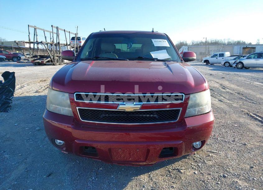 Photo 12 of 2011 Chevrolet Suburban 1500 LT1 (VIN 1GNSCJE06BR318421)