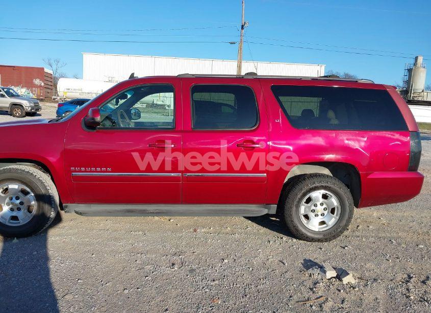 Photo 14 of 2011 Chevrolet Suburban 1500 LT1 (VIN 1GNSCJE06BR318421)
