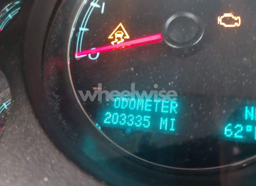 Photo 15 of 2011 Chevrolet Suburban 1500 LT1 (VIN 1GNSCJE06BR402433)