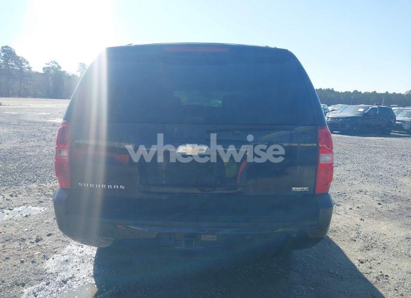 Photo 16 of 2011 Chevrolet Suburban 1500 LT1 (VIN 1GNSCJE06BR402433)