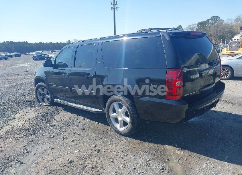 Photo 3 of 2011 Chevrolet Suburban 1500 LT1 (VIN 1GNSCJE06BR402433)