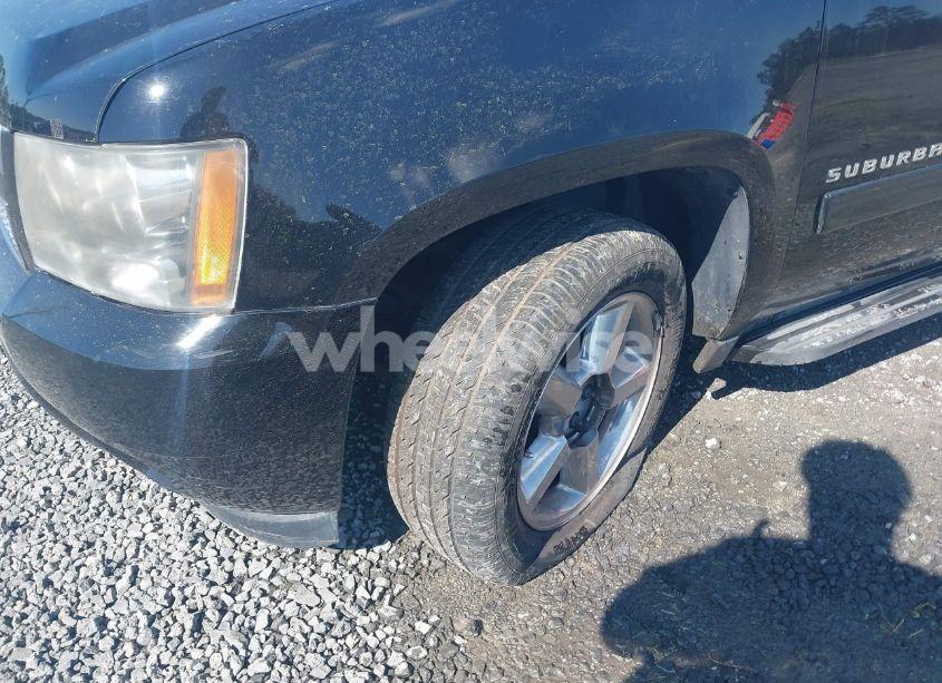 Photo 6 of 2011 Chevrolet Suburban 1500 LT1 (VIN 1GNSCJE06BR402433)