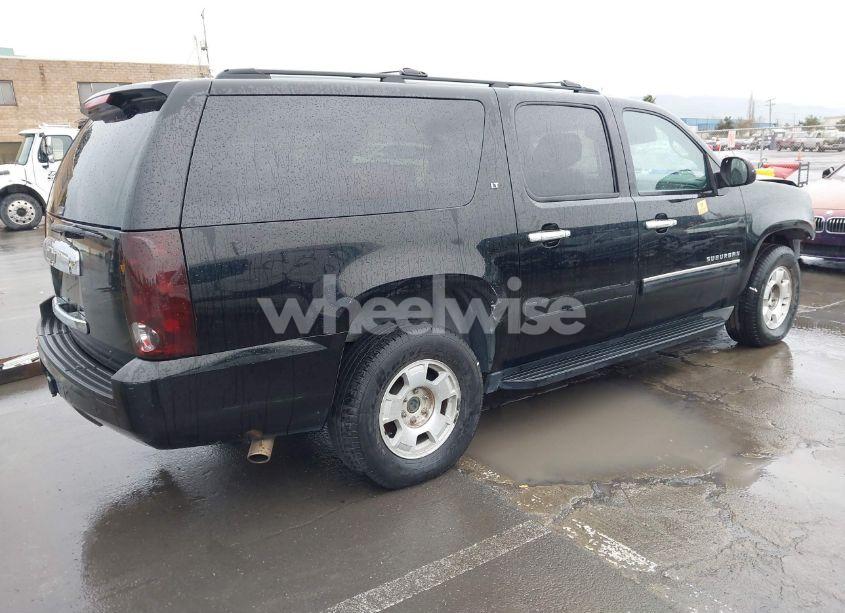 Photo 4 of 2012 Chevrolet Suburban 1500 LT (VIN 1GNSCJE06CR222550)