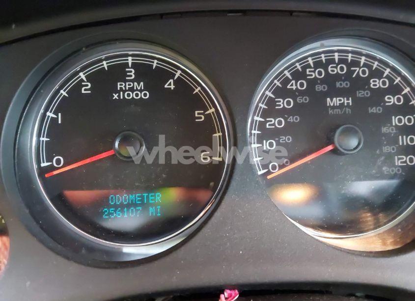 Photo 7 of 2012 Chevrolet Suburban 1500 LT (VIN 1GNSCJE06CR222550)