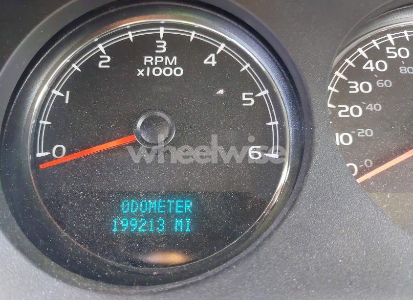 Photo 15 of 2012 Chevrolet Suburban 1500 LT (VIN 1GNSCJE06CR226677)