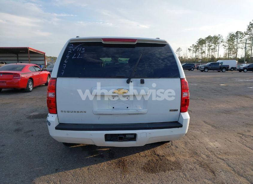 Photo 16 of 2012 Chevrolet Suburban 1500 LT (VIN 1GNSCJE06CR226677)