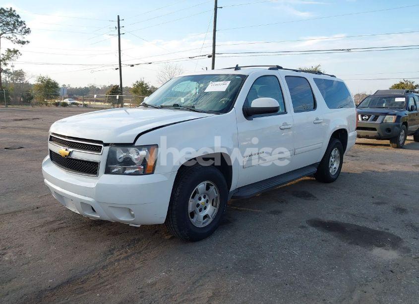 Photo 2 of 2012 Chevrolet Suburban 1500 LT (VIN 1GNSCJE06CR226677)