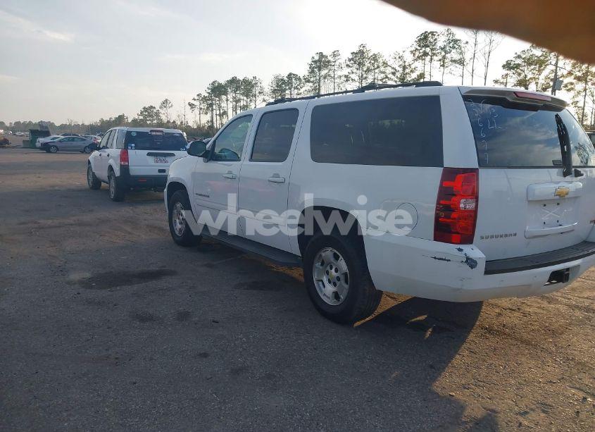 Photo 3 of 2012 Chevrolet Suburban 1500 LT (VIN 1GNSCJE06CR226677)