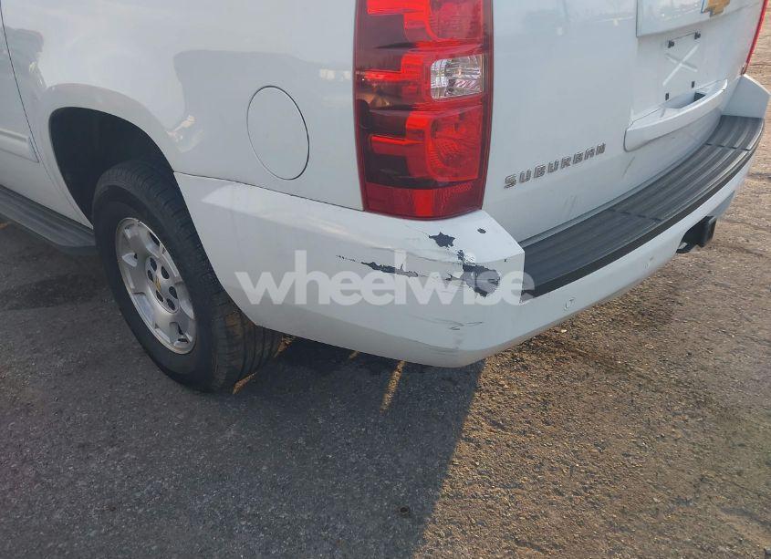 Photo 6 of 2012 Chevrolet Suburban 1500 LT (VIN 1GNSCJE06CR226677)