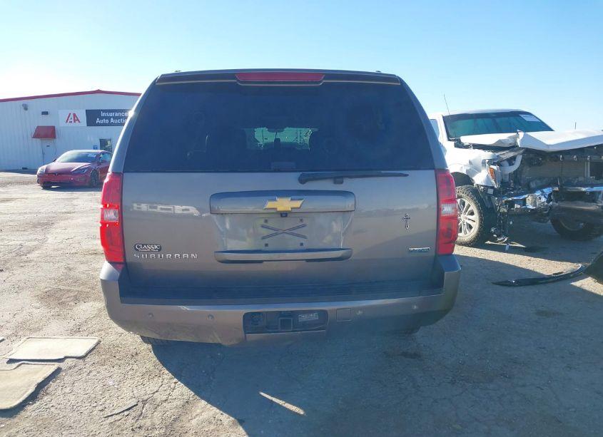 Photo 17 of 2012 Chevrolet Suburban 1500 LT (VIN 1GNSCJE06CR303158)